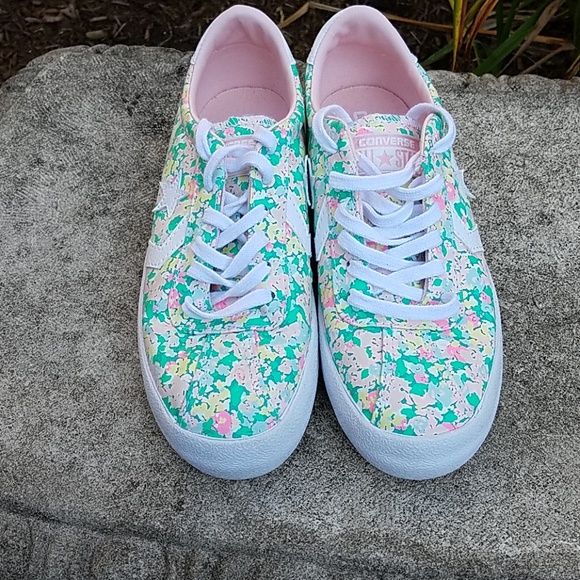 Converse Shoes - NWOT Converse All Star OX breakpoint floral